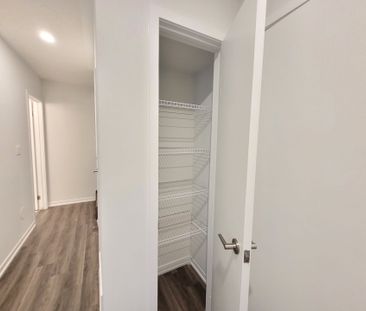 For Lease - 151 Honeycrisp Crescent Unit# TH 165, Vaughan, Ontario - Photo 5