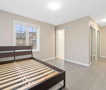 For Lease - 377 Caboto Trail, Markham, Ontario - Photo 3