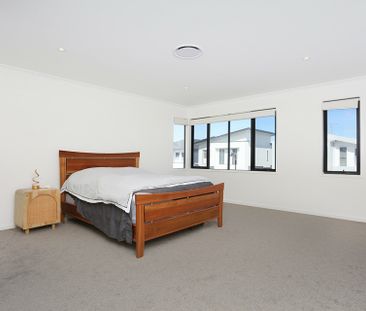 5 BEDROOM FAMILY HOME WITH CLUB ACCESS - Photo 5