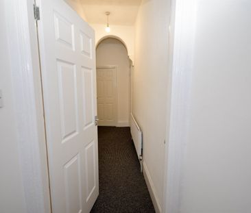 2 bed flat to rent in Salisbury Street, Pelaw, NE10 - Photo 2