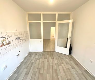 Frisch renovierte 4 Zimmerwohnung mit Balkon - Photo 4
