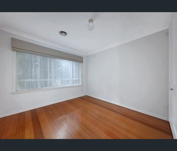13 Magnolia Ave, Bentleigh East, Vic 3165 - Photo 3