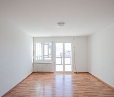 Schöne Wohnung mit grossem Balkon! - Foto 5