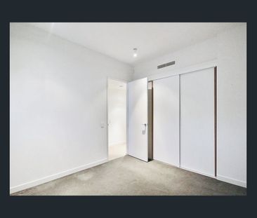 Overlooking McCallum Park and Swan River ! - Photo 2