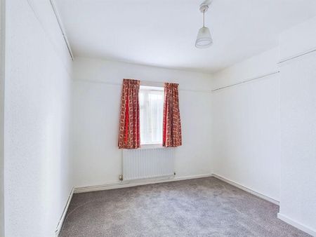 2 bedroom ground floor flat to rent - Photo 2