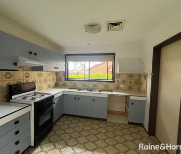 5/107 Chester Rd, Ingleburn, NSW 2565 - Photo 3