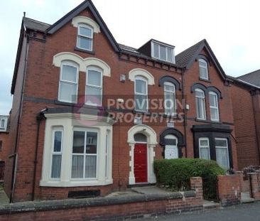 6 Bedroom Student Properties Leeds - Photo 4