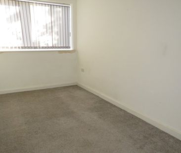 West Parade Flats - Photo 2