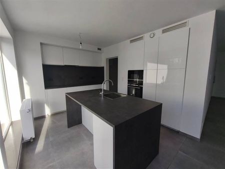 Appartement te huur - Foto 3