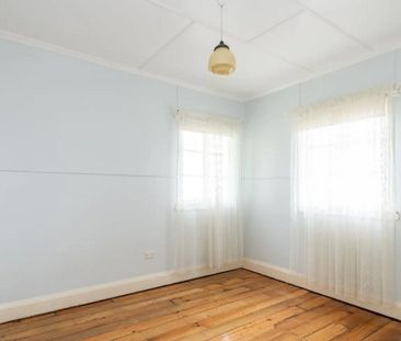 17 Kivas Street, Tarragindi QLD 4121 - House For Rent | Domain - Photo 5