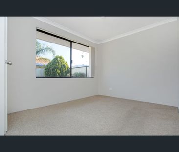 8 Meerup Drive, Success, WA 6164 - Photo 2