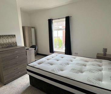 Stoke Old Road Room 1 - Photo 1