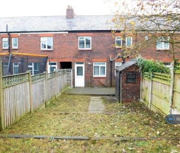 2 bedroom semi-detached house to rent - Photo 6