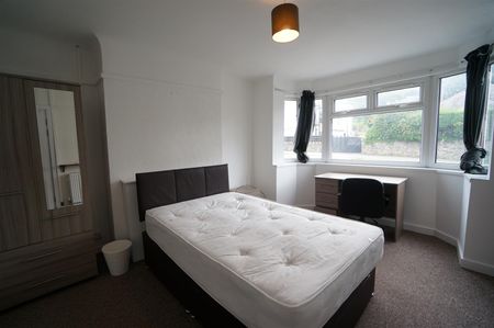 8 Deiniol Road - Photo 3