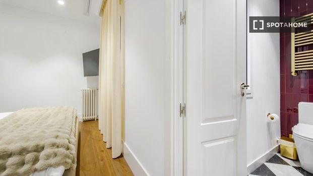 4 room luxury Flat for rent in Madrid, Spain - Foto 1