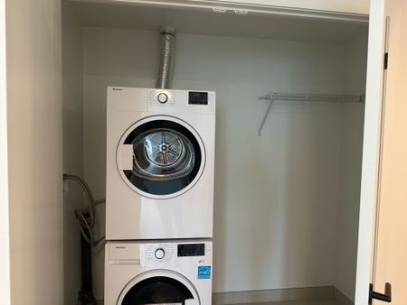 For Lease - 2495 Eglinton Avenue Unit# 404, Mississauga, Ontario - Photo 4