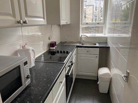 1 bedroom flat to rent - Photo 2