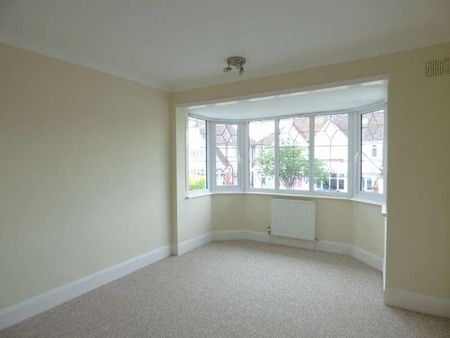 Henley Crescent, Westcliff-on-sea, SS0 - Photo 2