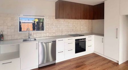 LINWOOD - BRAND NEW TWO BEDROOM, TWO BATHROOM TOWNHOUSE WITH OFF STREET PARKING - Photo 2