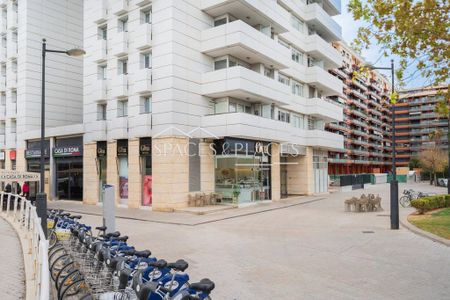 4 room luxury Apartment for rent in Valencia - Photo 4