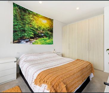 Luxury One Bed + Study Apartment in the Paper Mill - Photo 3