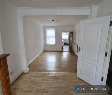 3 bedroom terraced house to rent - Photo 6