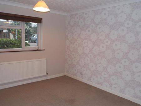4 bedroom bungalow to rent - Photo 3