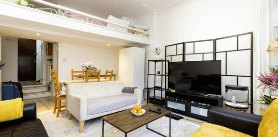 Modern Studio - Photo 2