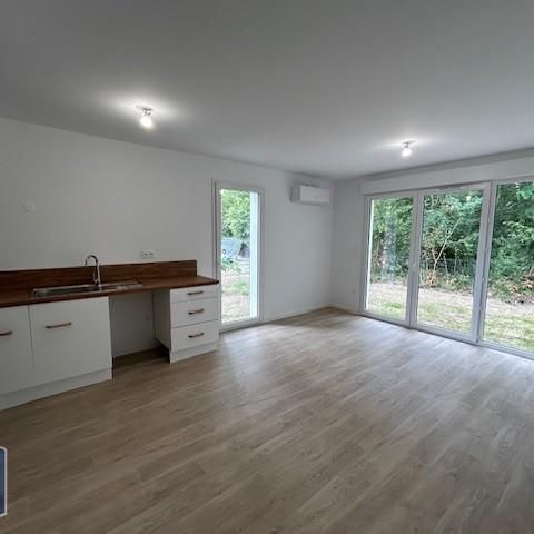 Location Maison 3 pièces 64m² BREUILLET 17920 - Photo 1