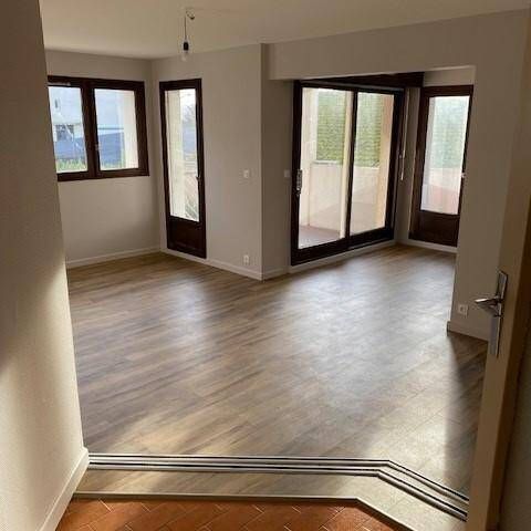 Location appartement 4 pièces 85.2 m² à Saint-Clair-du-Rhône (38370) 4 - Photo 1