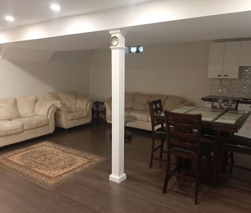 For Lease - 48 Squire Drive, Richmond Hill, Ontario - Photo 3