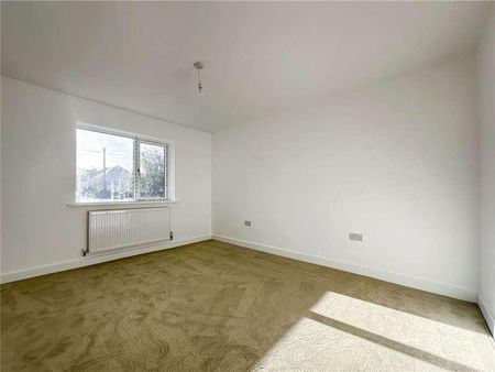 Eastwood Avenue, Ferndown, Dorset, BH22 - Photo 4