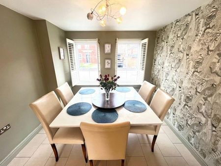 Detached house to rent on - Photo 2