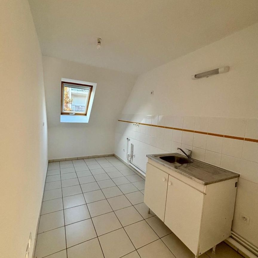 Location Appartement 4 pièces 81m² LINGOLSHEIM 67380 - Photo 1