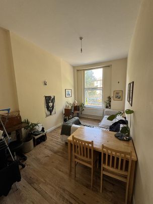 4 bedroom flat to rent - Photo 1