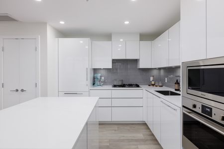 10428 Whalley Blvd (31st Floor), Surrey - Photo 2