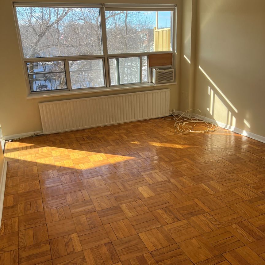 For Lease - 660 Eglinton Avenue Unit# 308, Toronto, Ontario - Photo 1