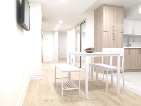 Detached Home For Lease | N9230924 - Photo 2