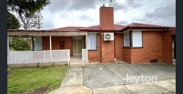 A beautiful home for the family! - Photo 1