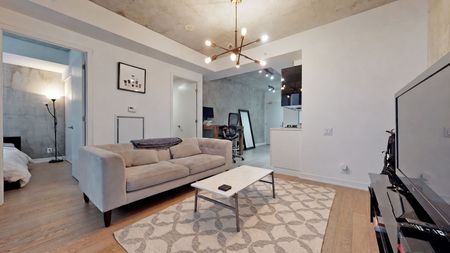 For Lease - 39 Brant Street Unit# 827, Toronto, Ontario - Photo 5