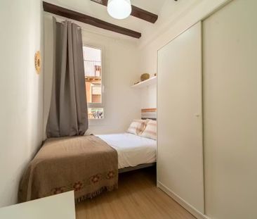 Carrer de la Lluna, Barcelona, Catalonia 08001 - Photo 5