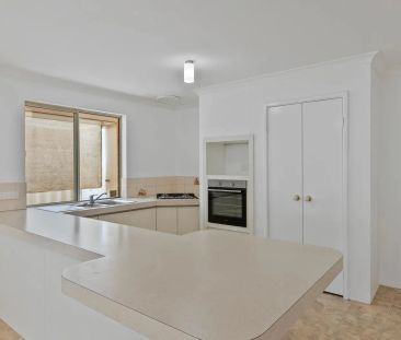 Quality Family Home Offering Space, Comfort and Convenience - Photo 6