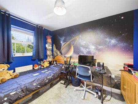 4 bedroom semi-detached house to rent - Photo 3