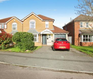 A 4 bedroom detached house in central Bradley Stoke. In very sought... - Photo 4