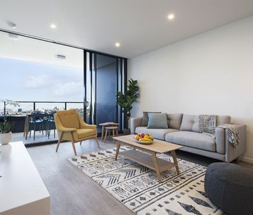 Elevated Apartment Living on the 15th Floor in Toowong - Photo 1