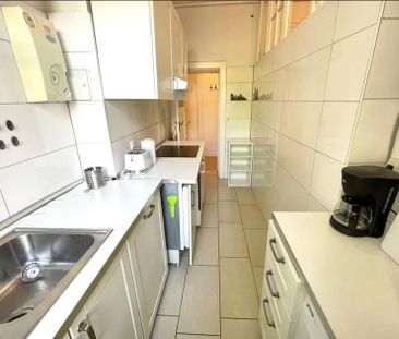 Platz für 1 Mädchen im Mehrbettzimmer verfügbar - Photo 2