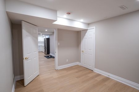 For Lease - 2686 Ambercroft Trail, Mississauga, Ontario - Photo 3