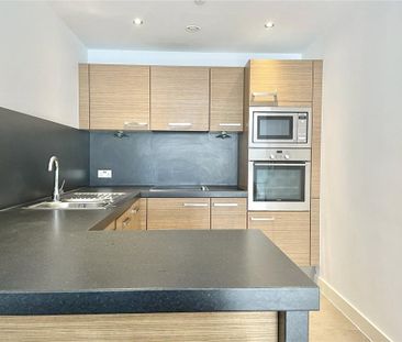 2 bedroom apartment to rent - Photo 6