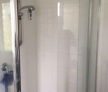 An easy maintained Family home at Holland Park West for rent! - Photo 6