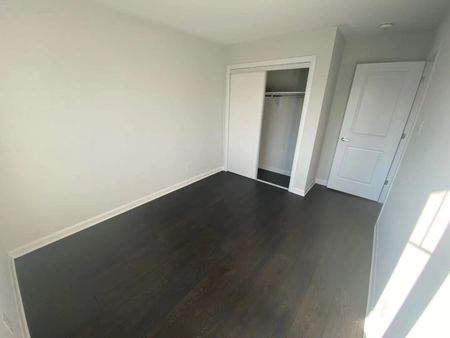 For Lease - 1041 Speedvale Court, Kanata, Ontario - Photo 2